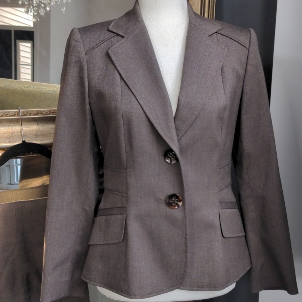 ELI TAHARI 2PC BROWN SUIT Size 4